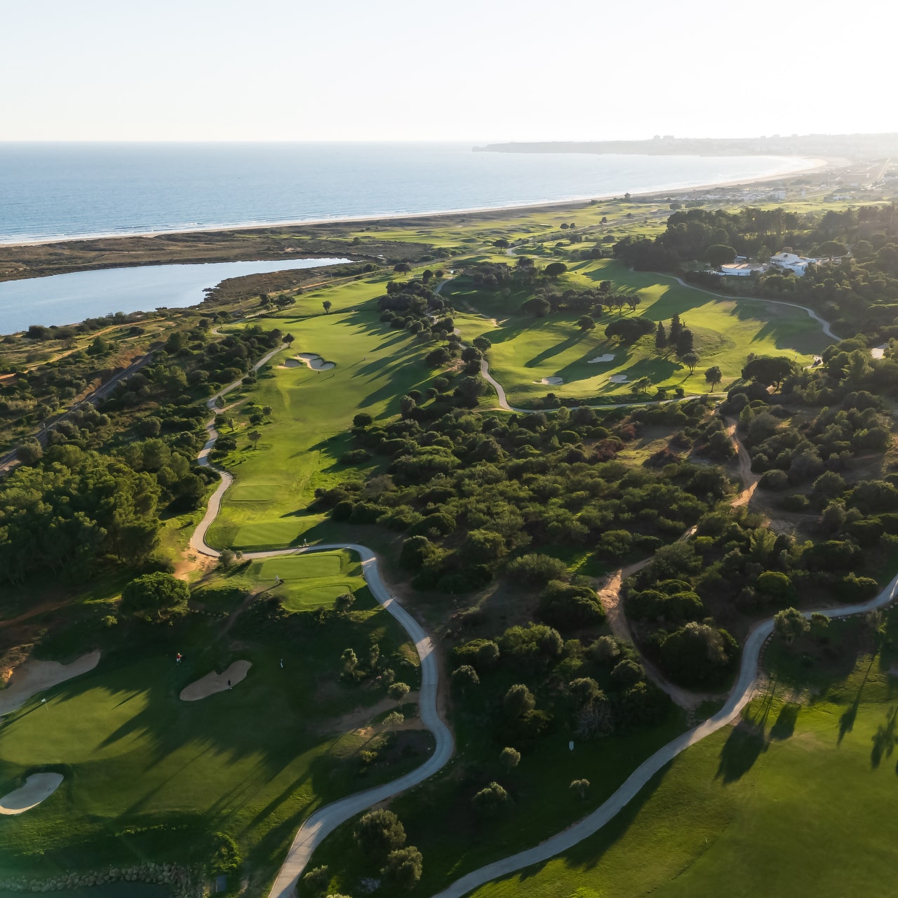 Palmares — Contemporary clubhouse